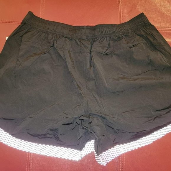 Lululemon SEAWHEEZE LAB Reflective JEVA shorts sz 8 - Picture 4 of 12